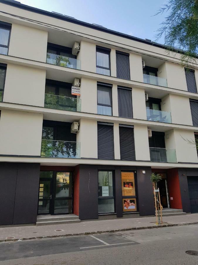Holiday Apartman With Free Parking Győr Zewnętrze zdjęcie